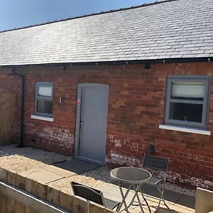 The Cow 'ouse, Wolds Way Cottages, 1 Bed Little Weighton